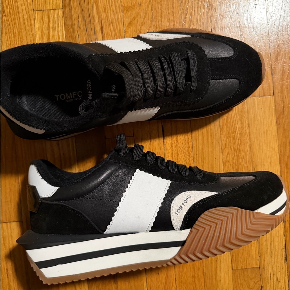 Tom Ford Men’s Black & White Retro Runner Sneakers size 43 / US 9.5
